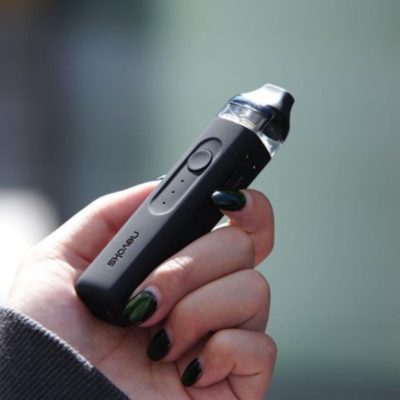 Tinh dầu vape dính vào da có sao không?